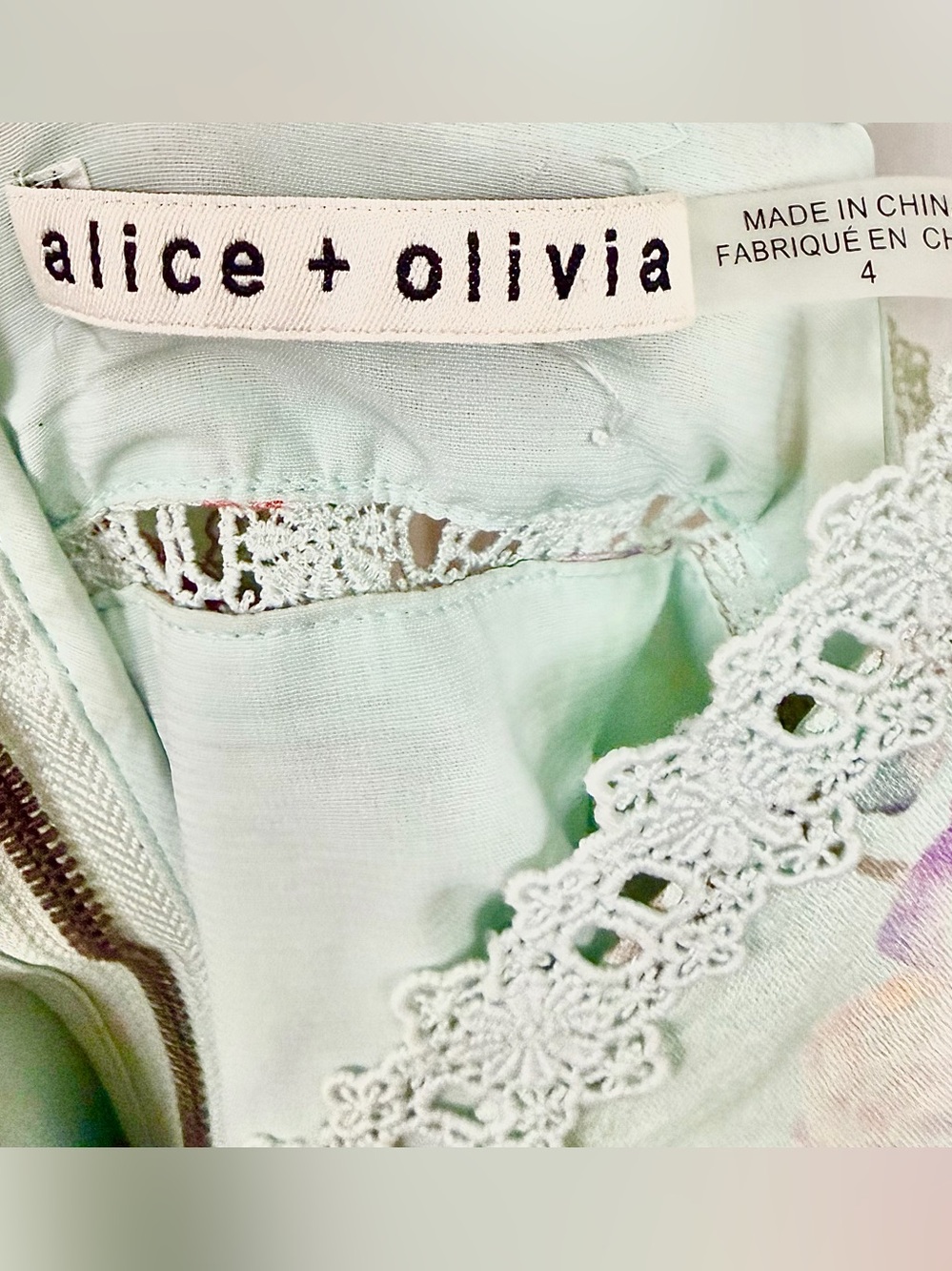 Alice + Olivia Karolina Floral Lace Trim Dress Size 4 Pastel Mint Fit & Flare - Picture 2 of 4